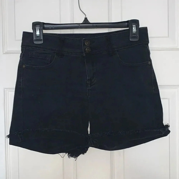 Delia’s Black Bailey Jean Shorts - Picture 1 of 3